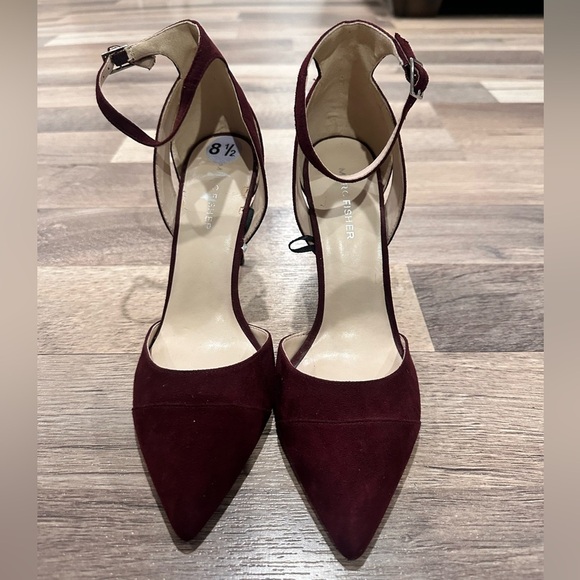 Women’s Mark Fisher Suede Maroon Heels Size 8.5 With Ankle Strap NWOT - Picture 3 of 6